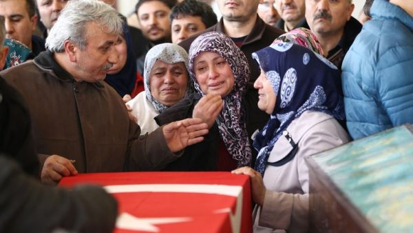 Family members and relatives of a victim mourn in a mosque in Ankara, on March 14, 2016, a day after a suicide car bomb ripped through a busy square in central Ankara killing 37 people and wounding 125, officials said. (AFP/Adem Altan)