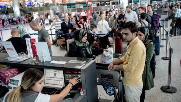 بغداد وأربيل تتفقان على استئناف عمل مطارات "كردستان"
