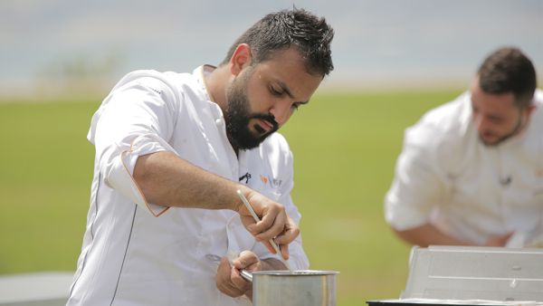 سكين مصطفى سيف تقطع المشوار وتحظى بلقب "top chef"