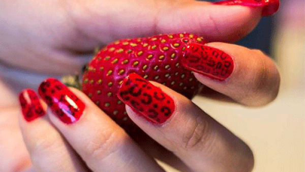 مناكير برسومات الفواكه الصيفية ذات الألوان الرائعة