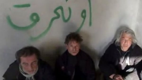 قتل 67 صحافيا عام 2015