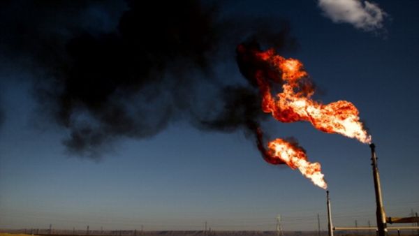 النفط الليبية تعلن حالة "القوة القاهرة" في حقل الشرارة