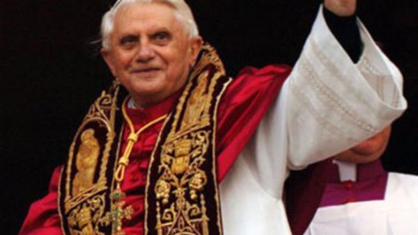 البابا بنديكت السادس عشر