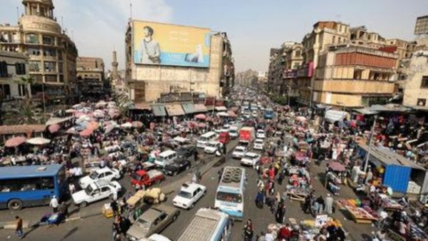 ميدان العتبة في وسط القاهرة
