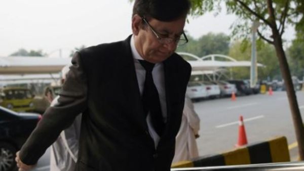 سيف الملوك المحامي الباكستاني لآسيا بيبي المسيحية
