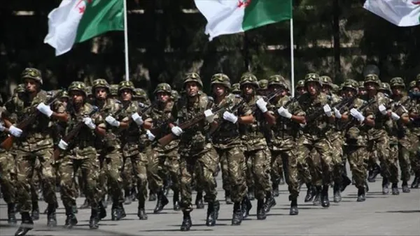 جنود من الجيش الجزائري