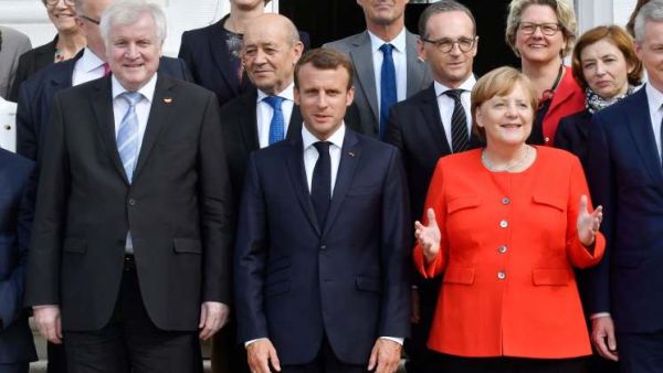 خلافات الحادة بين الزعماء الأوروبيين حول أزمة المهاجرين