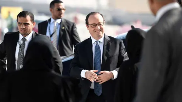 أولاند سيشارك بعيد انتهاء زيارته إلى اللوفر في الجلسة الختامية لمؤتمر حماية الاثار