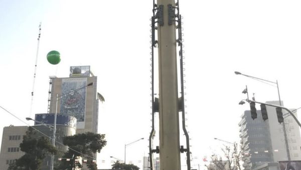 صاروخ باليستي من طراز "قدرF" بمدى 2000 كيلومتر