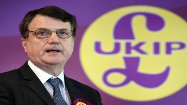 زعيم حزب “الاستقلال البريطاني” جيرارد باتن