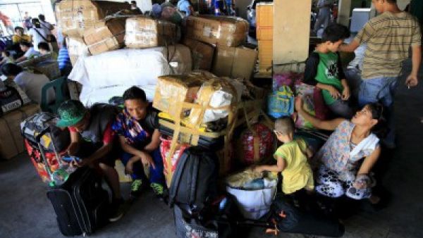 إجلاء آلاف الفلبينيين في الجزء الشمالي الشرقي من جزيرة لوزون الرئيسية