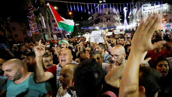 عدد موظفين غزة الذين يتقاضون 50 في المئة من الراتب يبلغ 15 ألف موظف مدني و20 ألف موظف عسكري