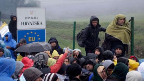 مهاجرون على الحدود الصربية الكرواتية