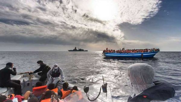 غرق زورق مطاطي قبالة سواحل ليبيا