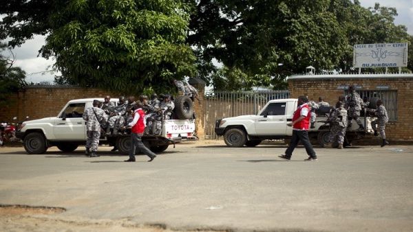  مقتل وزير البيئة برصاص مسلحين