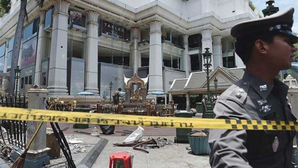 مجمع معبد “وات أمباوان” بمنطقة “سانامنتشاي خيت” وسط تايلاند