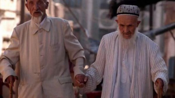 تقديرات تقول إن نحو مليونين من الويغور والأقليات المسلمة أجبروا على الدخول في “معسكرات تلقين سياسي”