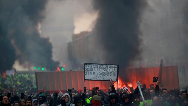 تمثل مظاهرات السبت التحرك الثاني لحركة "السترات الصفراء" بعد نجاح التحرك الأول في باريس