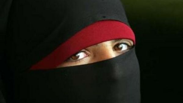 الدنمارك تتجه لحظر ارتداء النقاب والبرقع 