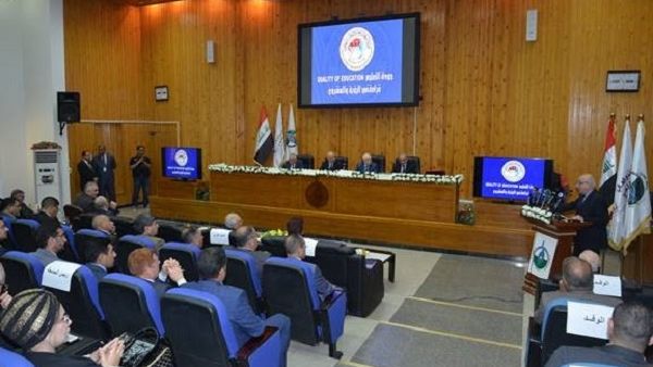 تطرق الدكتور أبوغزاله إلى مشروع محو الأمية بمحاوره الثلاث تحت مظلة جامعة الدول العربية وما تم إنجازه حتى اللحظة من قبل المجموعة في مجالات محو الأمية اللغوية ومحو الأمية الرقمية ومحو الأمية الثقافية. 