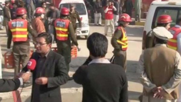 20 قتيلا في اقتحام الجامعة بباكستان وتصفية اربعة مهاجمين