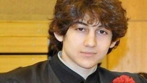 قبل اعتقاله كتب على جدران القارب : الحكومة الأميركية تقتل مدنيين أبرياء