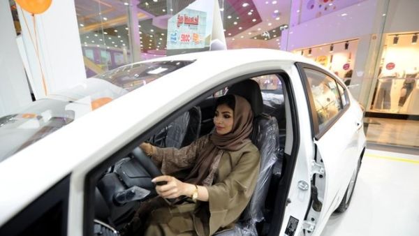 The automotive showroom was sponsored by a private Saudi dealership offering an assortment of 2018 models and brands. (AFP)