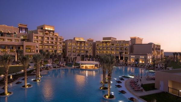 نجح منتجع وفيلل السعديات روتانا في استقطاب السياح ودفعهم إلى زيارته. نجح منتجع وفيلل السعديات روتانا في استقطاب السياح ودفعهم إلى زيارته.