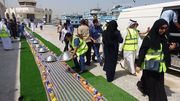 البحارة والنوخذة والعمل بخور دبي خلال مبادرة سفرة الخير البحارة والنوخذة والعمل بخور دبي خلال مبادرة سفرة الخير