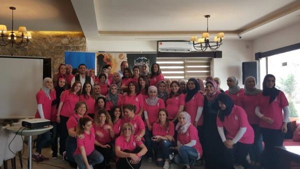 The event featured a variety of entertaining events and interactive competitions aimed at enhancing their team spirit, in addition to a luncheon and the distribution of gifts.