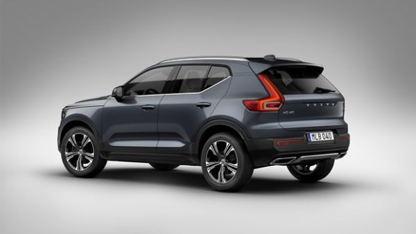 The XC40 sets a new standard in its segment in terms of design, connectivity and safety technology. 