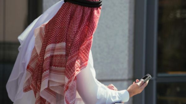 من المقرر ان يؤثر قرار هيئة تنظيم الاتصالات البحرينية على وضع المملكة اذ أن بعض البنوك البحرينية تستخدم خدمات تو.كونكت