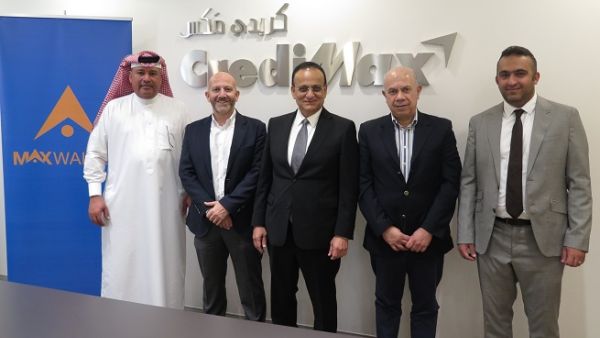 تم مراسم التوقيع بمقر كريدي مكس الرئيسي بحضور الرئيس التنفيذي للشركة، السيد يوسف علي ميرزا والسيد ريف قبوات، المدير الإقليمي Ashraf BGDC والسيد يوسف مسعود، مدير المالي والمحاسبة Ashraf BGDC ومسؤولي كريدي مكس.