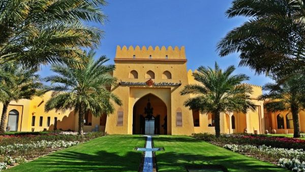 فندق تلال ليوا، الفندق الأشهر بصحراء الربع الخالي. فندق تلال ليوا، الفندق الأشهر بصحراء الربع الخالي.