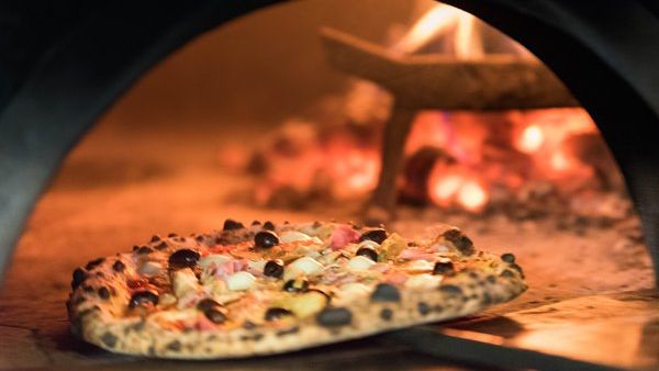 400 Gradi, a Naples-inspired Italian restaurant, is the creation of chef Johnny Di Francesco 400 Gradi, a Naples-inspired Italian restaurant, is the creation of chef Johnny Di Francesco