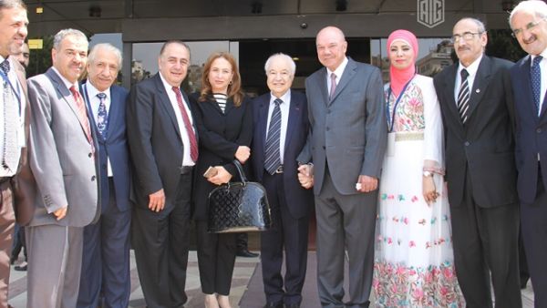 خلال المؤتمر