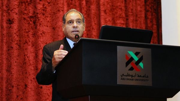 الدكتور نبيل إبراهيم مدير جامعة أبوظبي