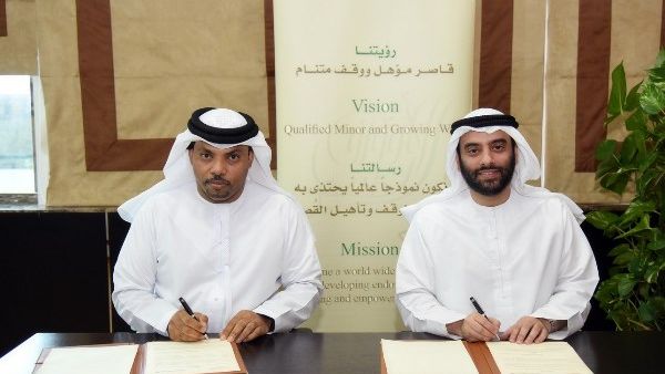 Ahmad Bu Shihab, Director of AMAF’s Endowment Development Department signed the agreement at AMAF’s headquarters in Dubai with Abdulla Faraj Abdulla, Director, Marketing Partnerships & Events at Dubai Camel Racing Club. Ahmad Bu Shihab, Director of AMAF’s Endowment Development Department signed the agreement at AMAF’s headquarters in Dubai with Abdulla Faraj Abdulla, Director, Marketing Partnerships & Events at Dubai Camel Racing Club.