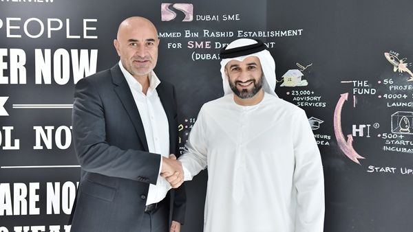 عبد الباسط الجناحي، المدير التنفيذي لمؤسسة محمد بن راشد لتنمية المشاريع الصغيرة والمتوسطة؛ ورونالدو مشحور، الرئيس التنفيذي والشريك المؤسس في موقع سوق دوت كوم.