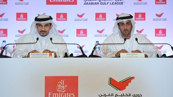 الشيخ ماجد المعلا نائب رئيس أول طيران الإمارات لدائرة العمليات التجارية، وسهيل العريفي المدير التنفيذي للجنة دوري المحترفين خلال المؤتمر الصحافي الشيخ ماجد المعلا نائب رئيس أول طيران الإمارات لدائرة العمليات التجارية، وسهيل العريفي المدير التنفيذي للجنة دوري المحترفين خلال المؤتمر الصحافي