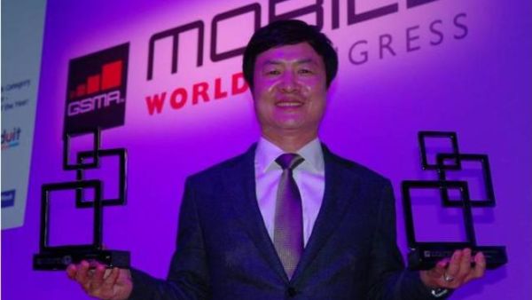 Award received by Dr. Hankil Yoon, SVP of Global Product Strategy Group