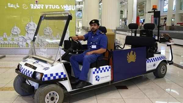 عربة التخليص الجمركي الذكية