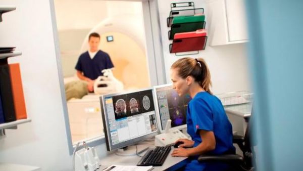 Tomography/magnetic resonance (PET/MR) imaging system Tomography/magnetic resonance (PET/MR) imaging system