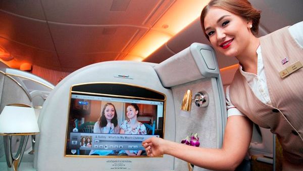 Brooklyn and Bailey YouTube on Emirates ice digital widescreen-s