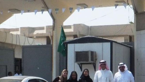 رئيس مجلس إدارة بوبا العربية، لؤي ناظر وممثلي بوبا العربية لدى زيارتهم دار التربية الاجتماعية