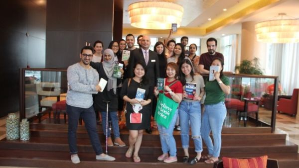 جمع الحدث مجموعة من عشاق القراءة، الذين حضروا لتبادل الكتب والتعرف عن قرب بأشخاص من نفس النمط الفكري.