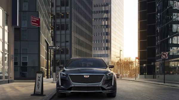 تضم عائلة ’كاديلاك V-Sport‘ الحالية طرازي CTS V-Sport وXTS V-Sport. تضم عائلة ’كاديلاك V-Sport‘ الحالية طرازي CTS V-Sport وXTS V-Sport.