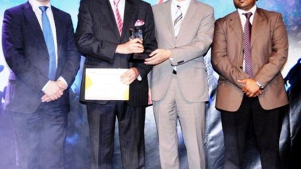 Canon's Best Channel Partner Award received by Mirza of Earth Gate Trading FZCO Canon's Best Channel Partner Award received by Mirza of Earth Gate Trading FZCO