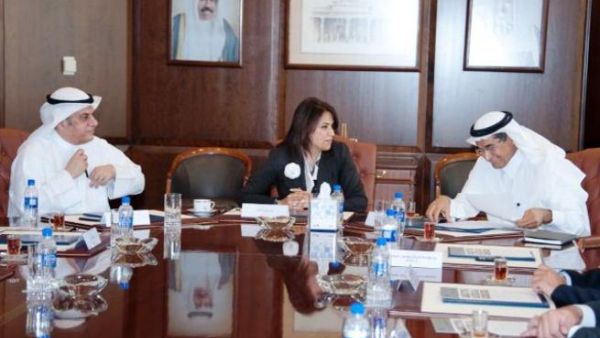 NBK CEO Shaikha Al Bahar with Chairman and Managing Director of Al Khorayef Group Saad Al Khorayef and Boubyan Vice Chairman and Managing Director Adel Al Majed