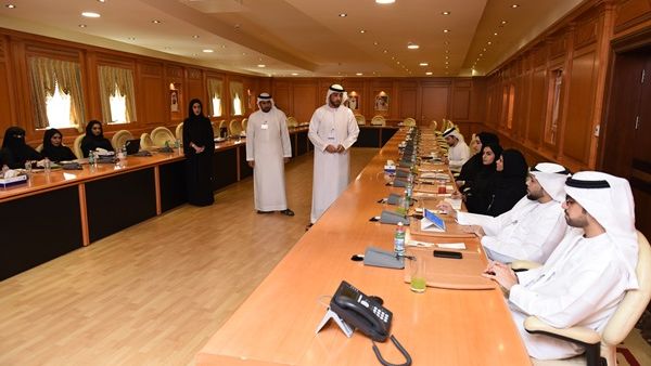 تم اطلاع وفد هيئة الشارقة للوثائق والبحوث على منهجية إدارة المشاريع التطويرية في جمارك دبي وجهود الدائرة في تطوير آليات العمل في هذا المجال.